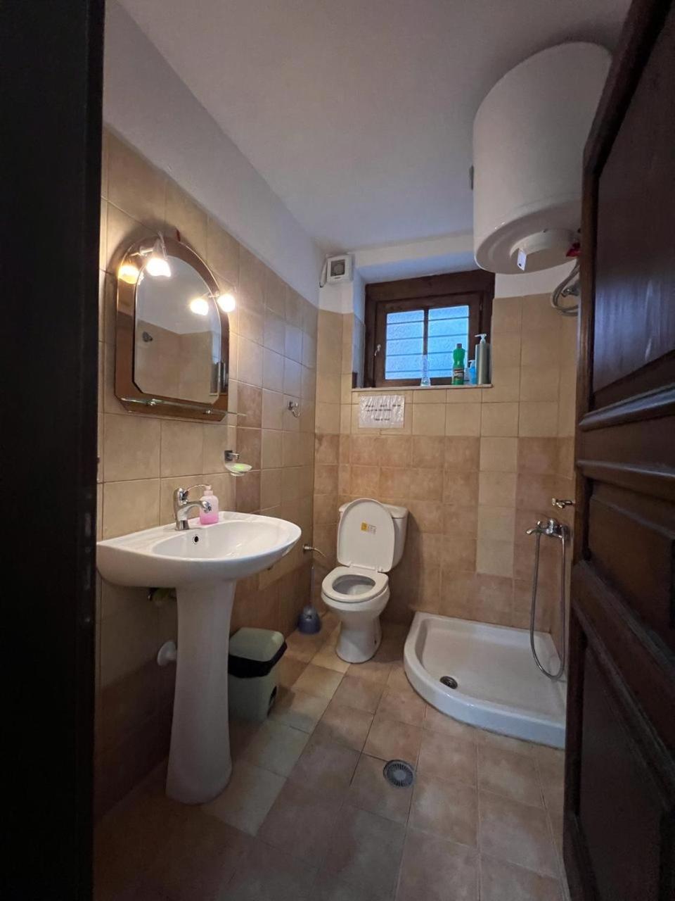 Pjetri House Hotel Berat Bagian luar foto